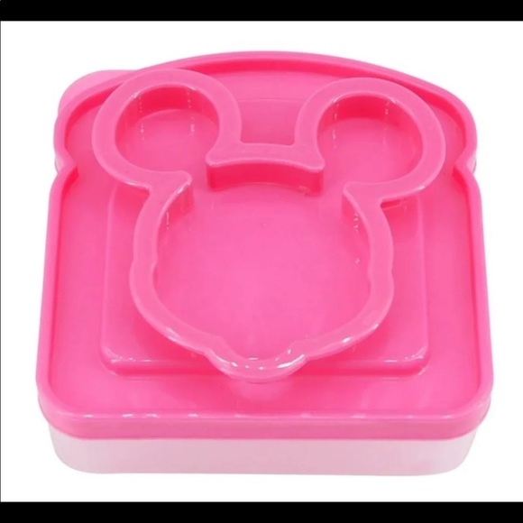 Disney Mickey Sandwich Cutter With Sandwich Case Set Pink Mexico Exclusive - Picture 1 of 5